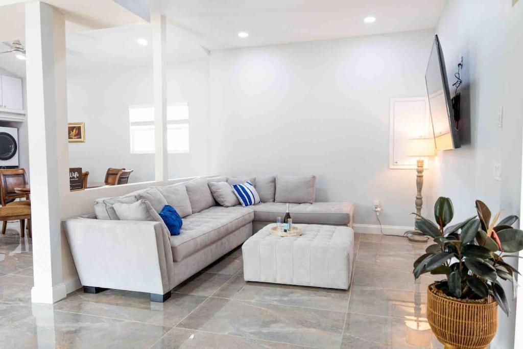 Tampa Bay Oasis Tarpon Springs Exterior foto